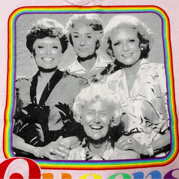 The Golden Girls Queens Cut V-Neck Graphic T-Shirt Pink Women’s Sz M - Picture 4 of 7